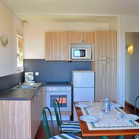 A 50m De La Plage, 2 Chambres, 1 Balcon, Quartier Du Port Tranquille - Fr-1-229d-77 3*
