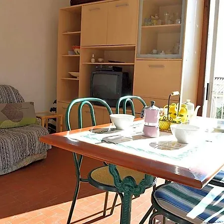 A 50m De La Plage, 2 Chambres, 1 Balcon, Quartier Du Port Tranquille - Fr-1-229d-77